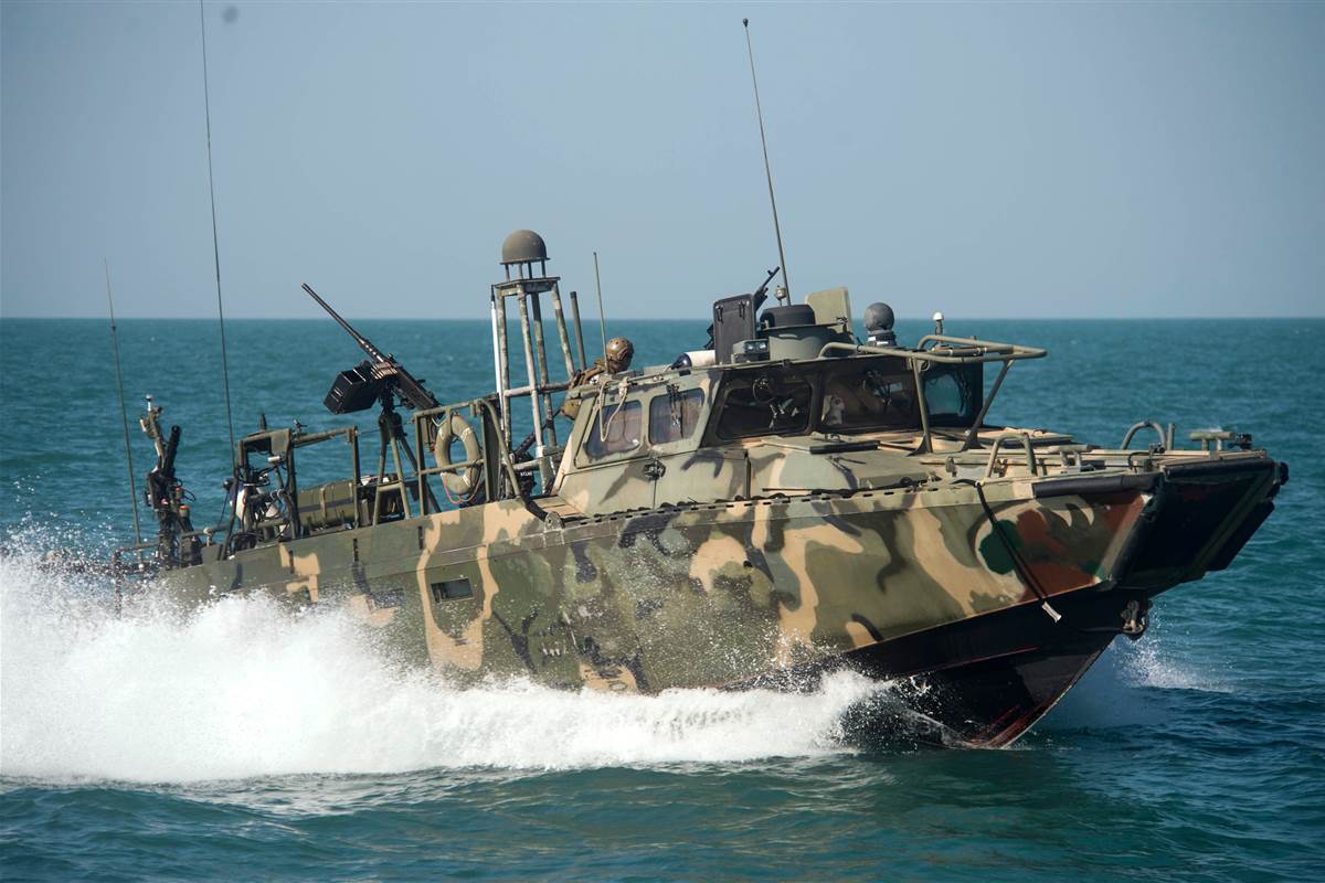 112-riverine-patrol-boat-arabian-gulf-yh-5p_105d2ddac4d5f9379eefeddf0f1eb0c4.nbcnews-fp-1200-800.jpg