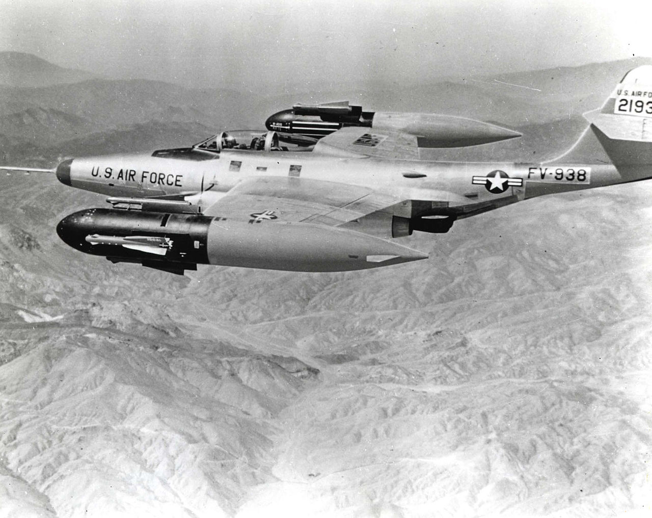 1280px-Northrop_F-89H_with_AIM-4_Falcon_missiles.jpg