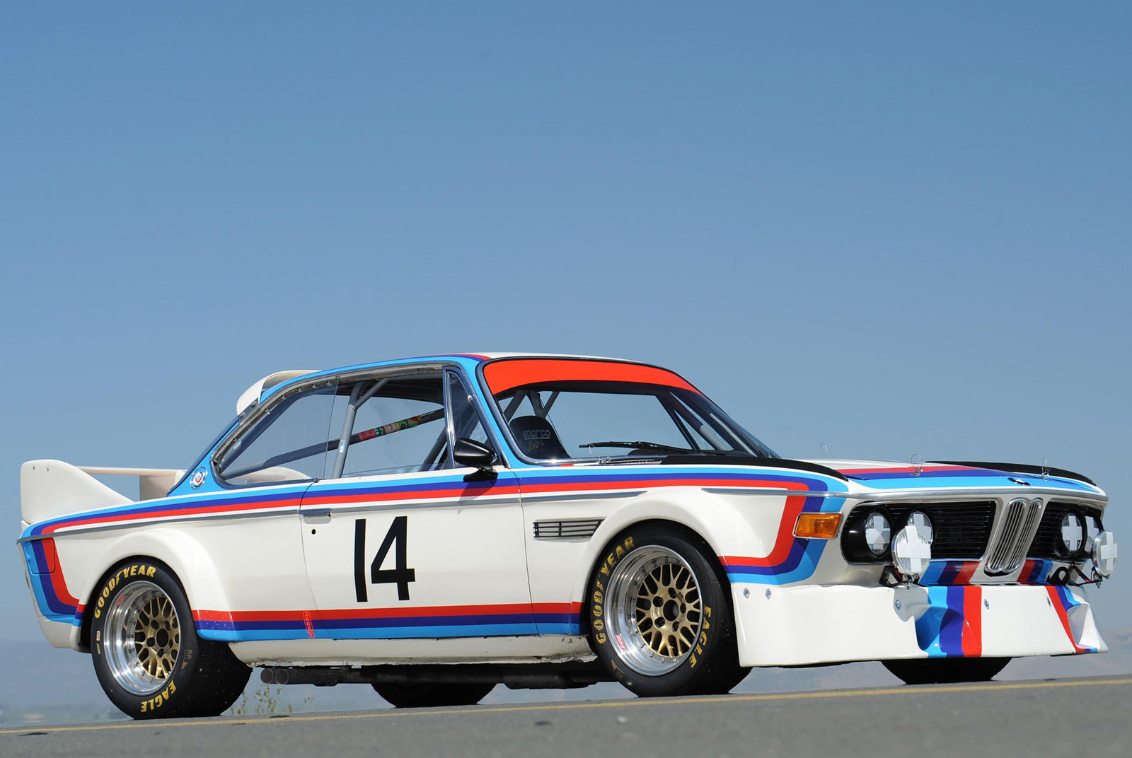1975-BMW-Motorsport-BMW-3.0-CSL.jpg