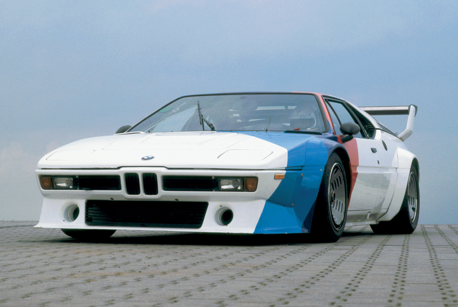 1979-BMW-Motorsport-BMW-M1.jpg