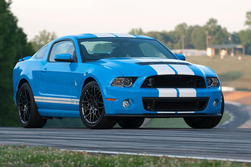2013-ford-mustang-shelby-gt500-front-angle-view-carbuzz-638727.jpg