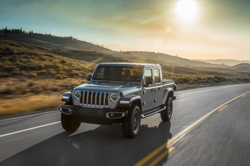 2019-jeep-gladiator-gray-rolling.jpg
