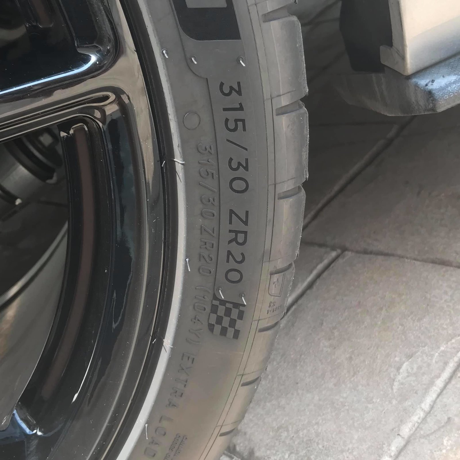 2020 GT500 Base Silver Rear Tire Size.jpg