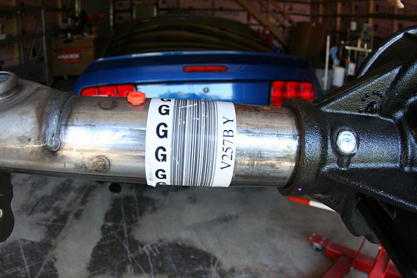 8.8 Mustang axle assembly with the plastic plug in place.jpg
