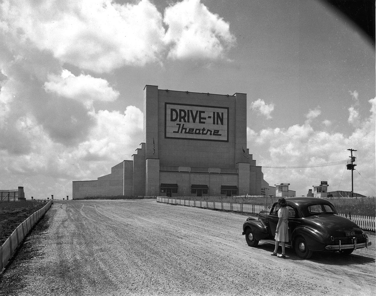 80-years-drive-in-movies-01.jpg