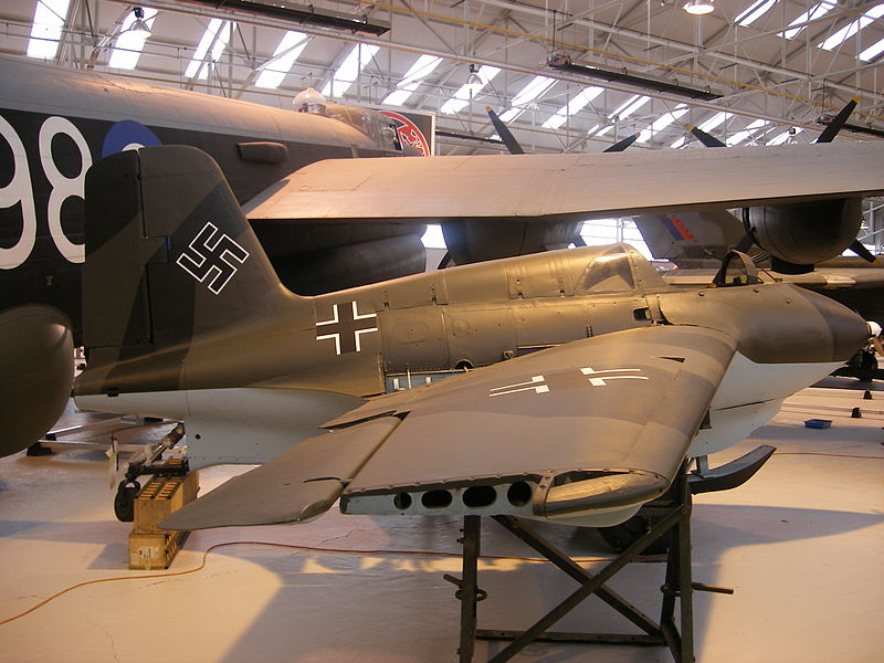 800px-Messerschmitt_Me_163B-1a_Komet%2C_Werknummer_191614_at_RAF_Museum.jpg