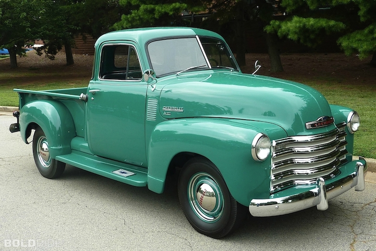 beautiful-practicality-5-unforgettable-pickups-of-the-1950s.jpg