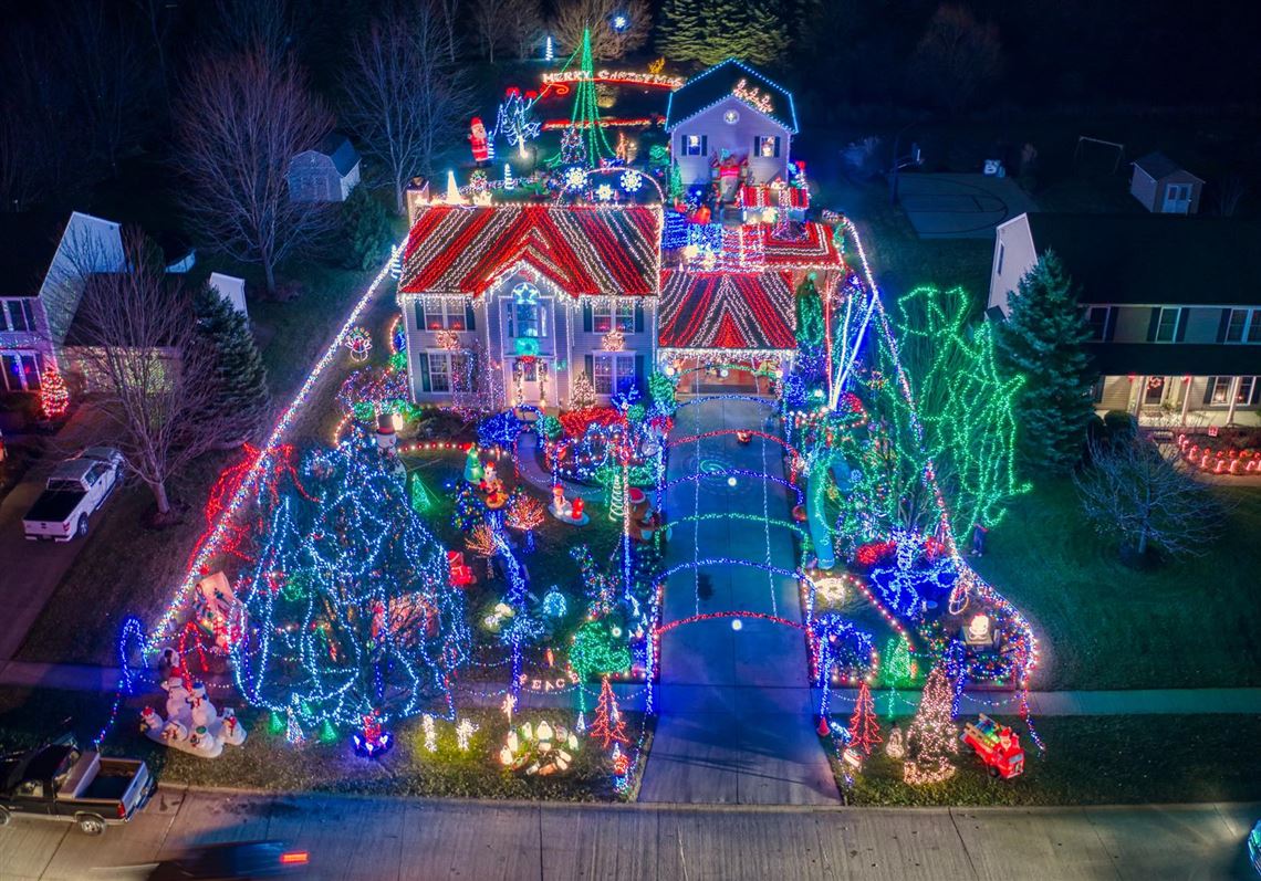 Christmas-lights-North-Ridgeville-1.jpg