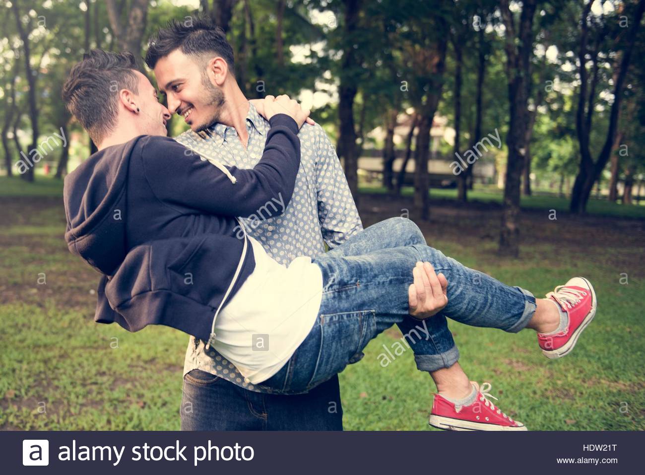 gay-couple-love-outdoors-concept-HDW21T.jpg