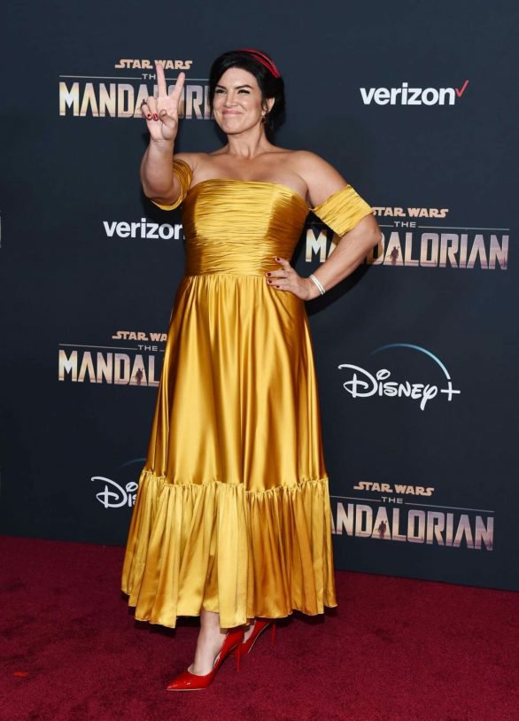 Gina-Carano---The-Mandalorian-Premiere-in-Hollywood-07-586x814.jpeg