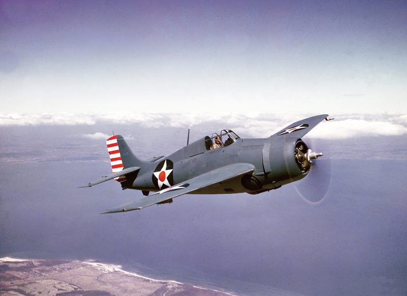 grumman-f4f-wildcat-in-non-reflective-blue-gray-over-light-gray-scheme-from-early-1942-01.jpg