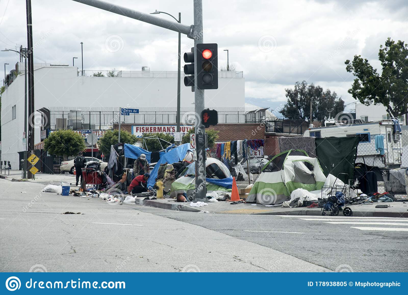 homeless-encampment-spreads-filth-disease-coronavirus-outbreak-downtown-la-la-homeless-178938805.jpg