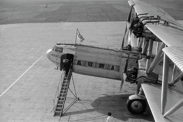 imperial-airways-handley-page-g-aaxc-croydon-airport-london-1936-rob-carter.jpg