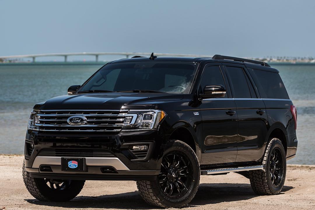 lifted_2018_ford_expedition-1.jpg