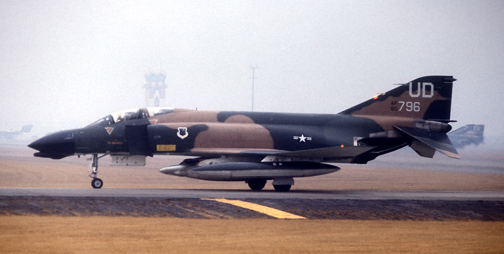 mcdonnell-f-4d-29-mc-phantom-ii-65-0796-at-yokota-ab-japan-1972.png