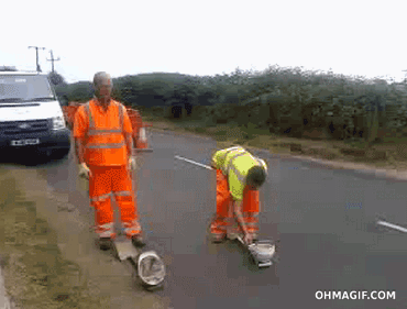 road-worker-helmet-wearing-trick-epic-fail.gif