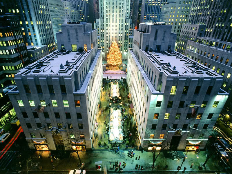 Rockefeller_Center_Christmas_In_New_York_City.jpg