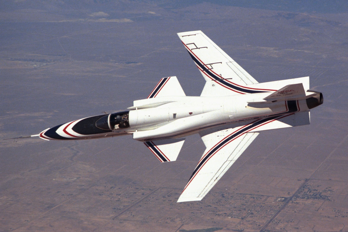 X-29_in_Banked_Flight.jpg